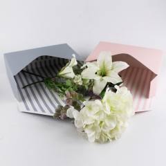 Grauer Floristen-Blumenstrauß-Verpacken-Geschenkbox-Umschlag-Papierkästen